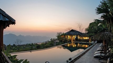 Bể bơi ngoài trời