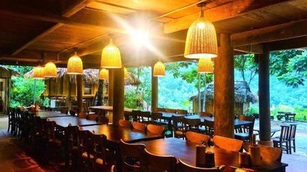 Nhà hàng trong khách sạn