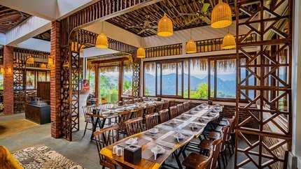 Nhà hàng trong khách sạn