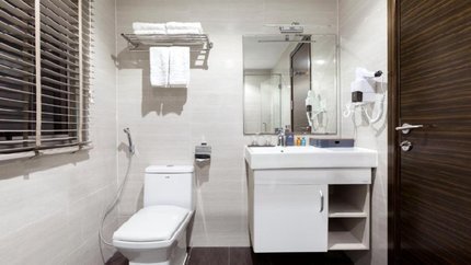 Phòng vệ sinh khép kín với đầy đủ tiện nghi