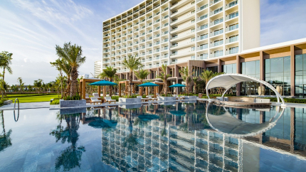 Hồ bơi ngoài trời