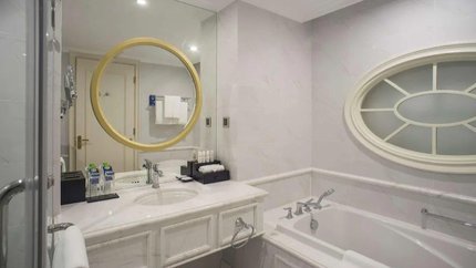 Phòng tắm thiết kế sang trọng