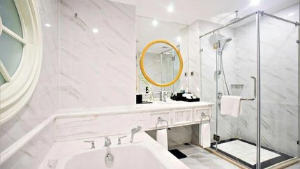 Phòng tắm đầy đủ tiện nghi, sang trọng