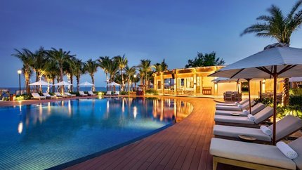 Bể bơi ngoài trời