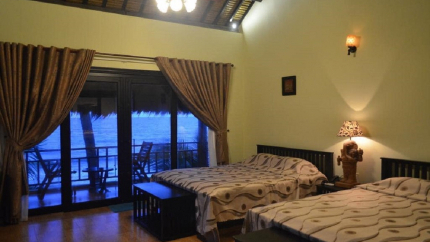 Phòng Superior Quad Partial Sea View