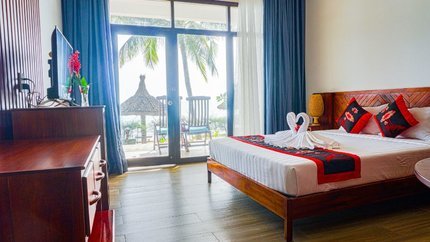 Phòng rộng rãi có view hướng ra biển