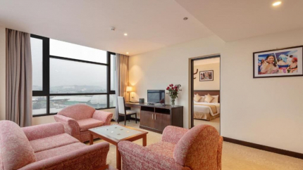 Không giang hạng phòng  Suite Room