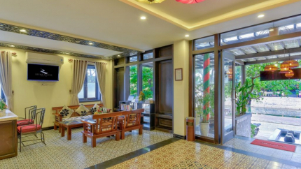 Sảnh chờ tại Hotel River Suites 3*
