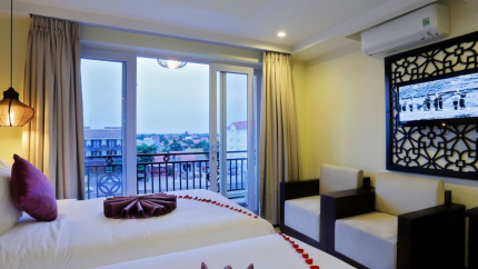 Deluxe City View tại River Suites Hội An Hotel 3*