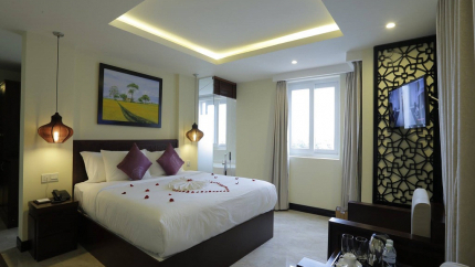 Junior Suite River View tại 3* Hotel River Suites