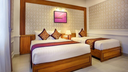 Phòng Superior Triple tại Riverside Hotel Quang Binh