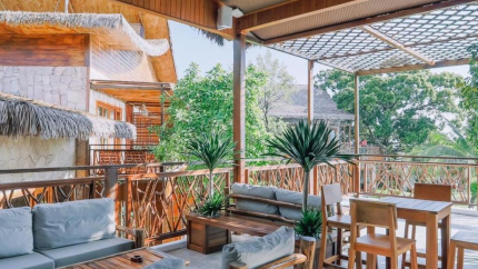 Không gian Cafe tại Rocks Beach