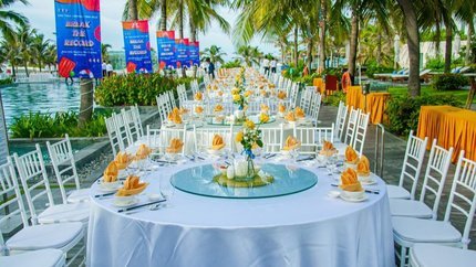 Tổ chức sự kiện