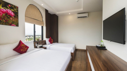 Phòng Deluxe Triple Sea View Tại Rosa Phú Quốc Hotel