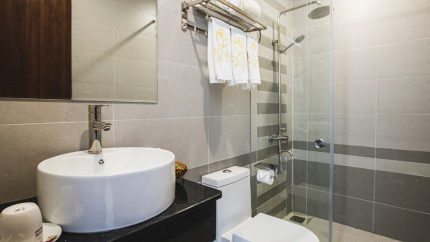Phòng Tắm Tại Rosa Hotel