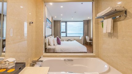 Phòng Premier Ocean View Double