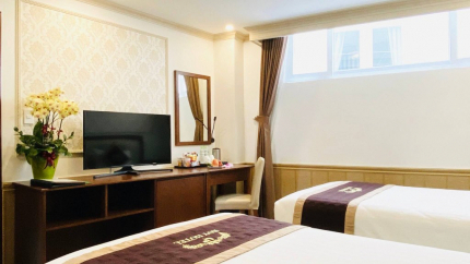 Standard Double Room	bên trong Roy Dala