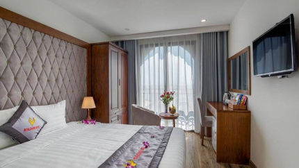 Superior Double with Balcony Tại Royal Charm Hotel 3*