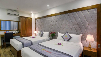 Superior Twin with Balcony Tại Royal Charm Hotel 3*