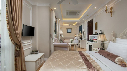 Phòng Deluxe Family tại Hà Nội Royal Holiday Hotel