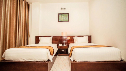 Phòng Deluxe Twin khách sạn Royal Ninh Bình