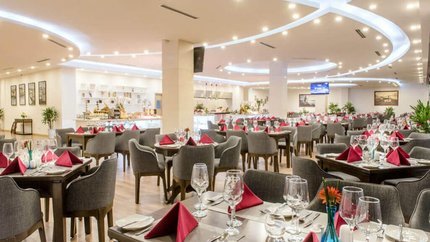 Nhà hàng trong khách sạn