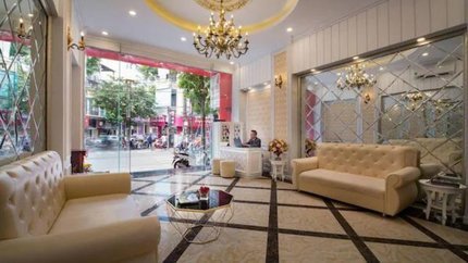 Sảnh khách sạn và quầy lễ tân