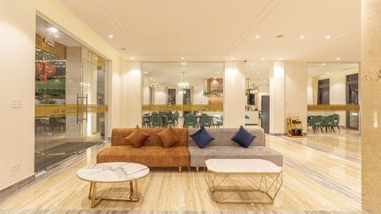 Sảnh chờ rộng rãi, hiện đại