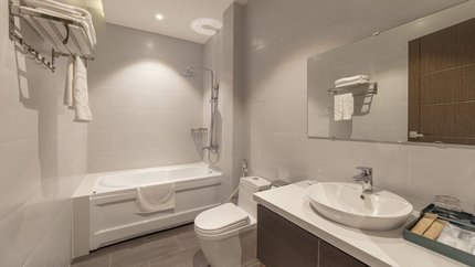 Phòng tắm sang chảnh, hiện đại