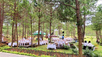 Không gian tổ chức sự kiện ngoài trời