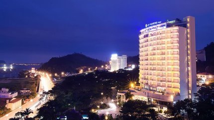 Khung cảnh thơ mộng vào ban đêm