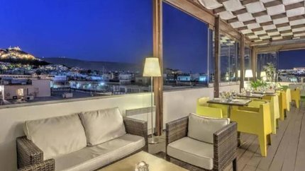 Sảnh minia bar trên tầng thượng