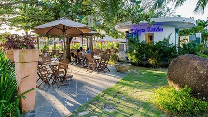 Khuôn viên khách sạn