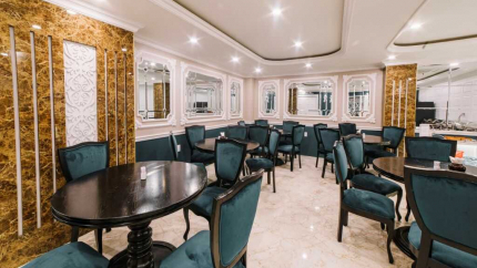 Nhà hàng Tại Saigon Hanoi Central Hotel 3*