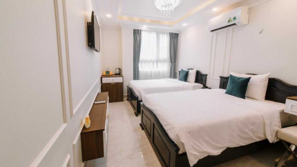 Premier Deluxe Room Saigon Hanoi Central Hotel