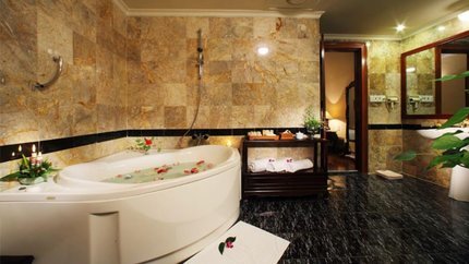 Phòng tắm bồn sang trọng