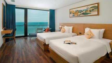 Giường ngủ thoải mái,cửa kính hướng biển