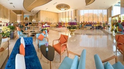 Sảnh khách sạn rộng