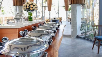 Tiệc buffet tại khách sạn