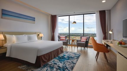 Sàn nhà lát gỗ, diện tích rộng