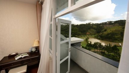 Ban công Sam Tuyền Lâm Golf Club