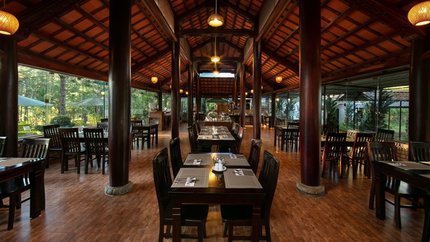 Không gian ấm cúng của nhà hàng