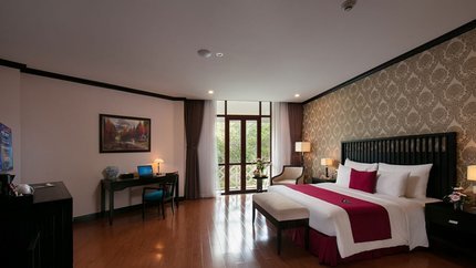 King Suite Mountain View