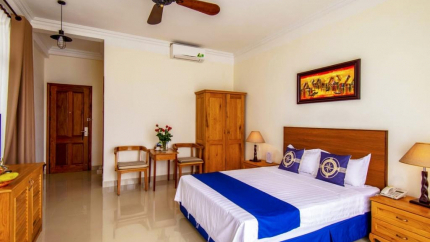 Phòng Captain Family tại Santa Sea Villa Hoian 3 sao