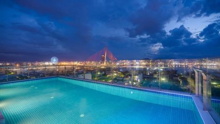 Hồ bơi riêng Luxury Studio