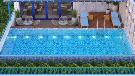 Hồ bơi trên tầng thượng tại khách sạn