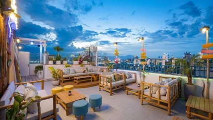 Sảnh coffe thư giãn trên tầng thượng