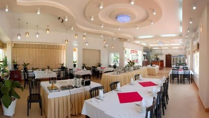 Nhà hàng khách sạn