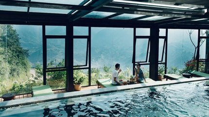 Bể bơi trong nhà