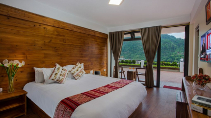 Phòng Deluxe của khách sạn Sapa Village Điện Biên Phủ